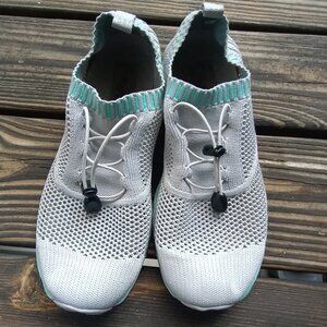 Aleader Women's Adventure Water Shoes Size 10 Gray Lightweight Flexible